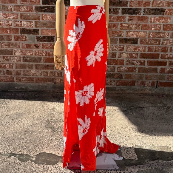 NWT Anthropologie+ Maeve plus size red floral maxi skirt / 24W - Picture 6 of 17